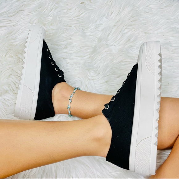 Black canvas platform sneaker - Picture 7 of 11